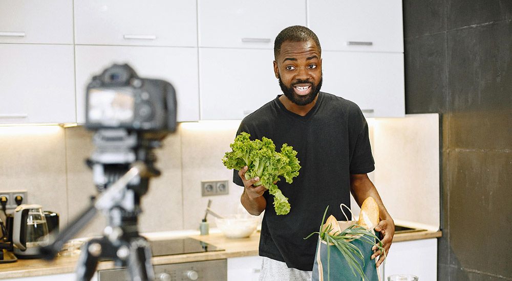 Should Grocers Pay Online Influencers?